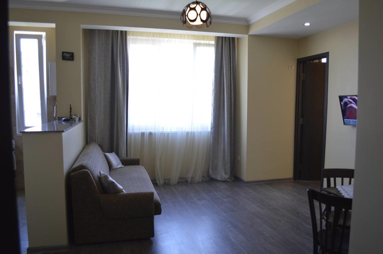Apartment Near Park 36 바투미 외부 사진